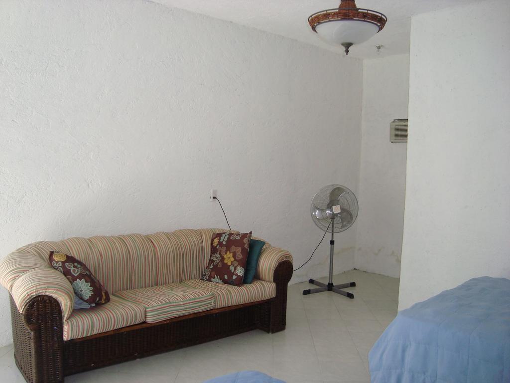 Hotel Teques Inn Tequesquitengo Room photo